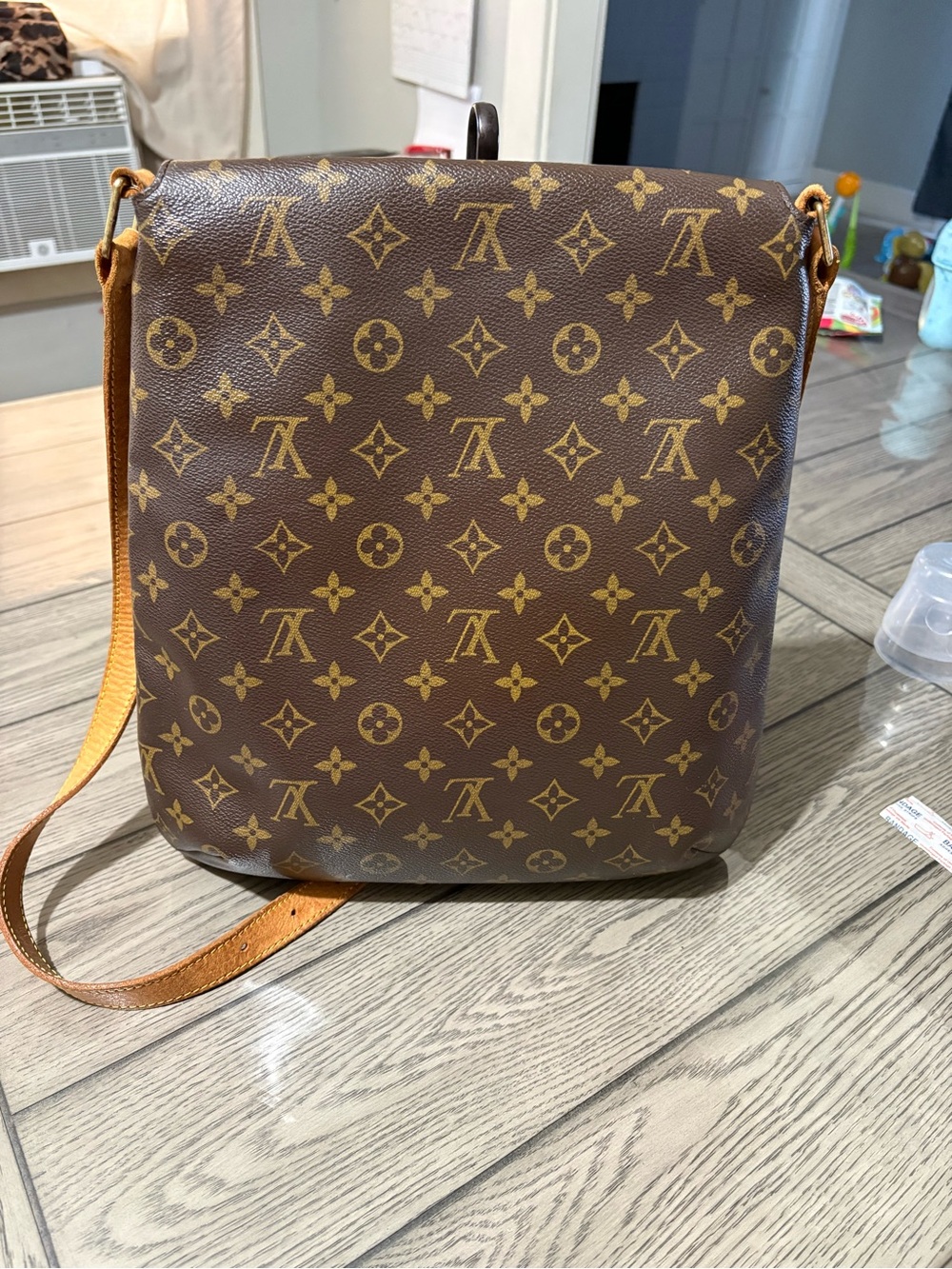 Louis Vuitton Crossbody Bag - Picture 2 of 13